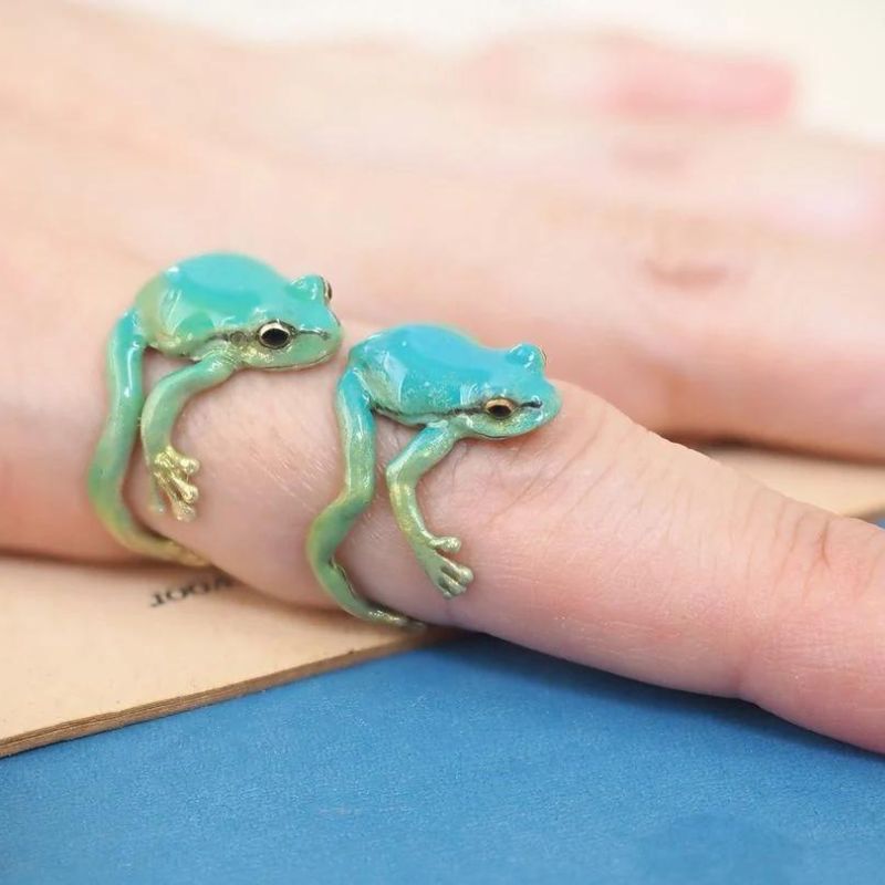 Keep the Forest Close - Tree Frog Ring & Earrings