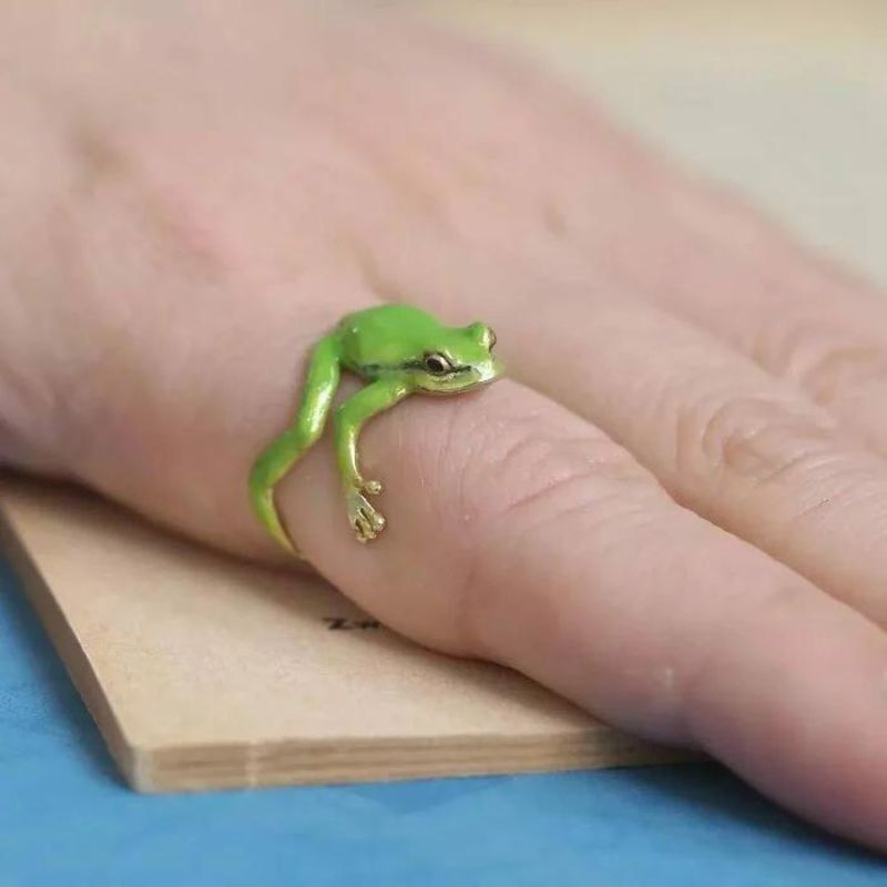 Keep the Forest Close - Tree Frog Ring & Earrings