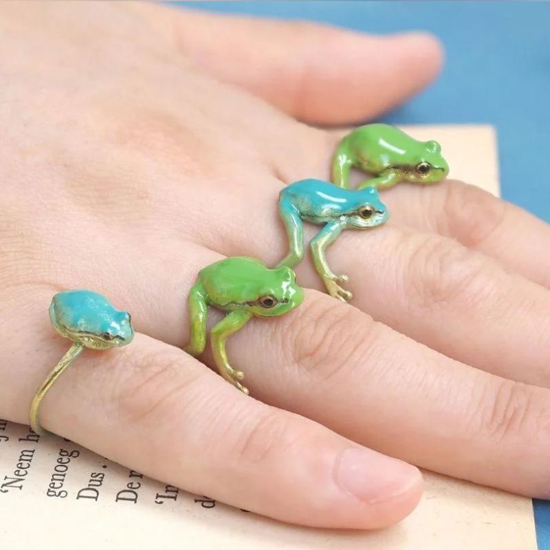 Keep the Forest Close - Tree Frog Ring & Earrings