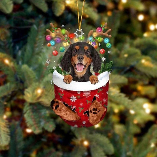 Gordon Setter In Snow Pocket Christmas Ornament SP249